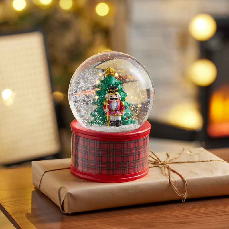 5.5" Resin Nutcracker Water Globe,3wgl233