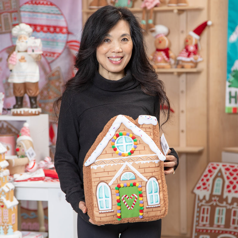 15" Shaped Pillow, Gingerbread House,4sp27001