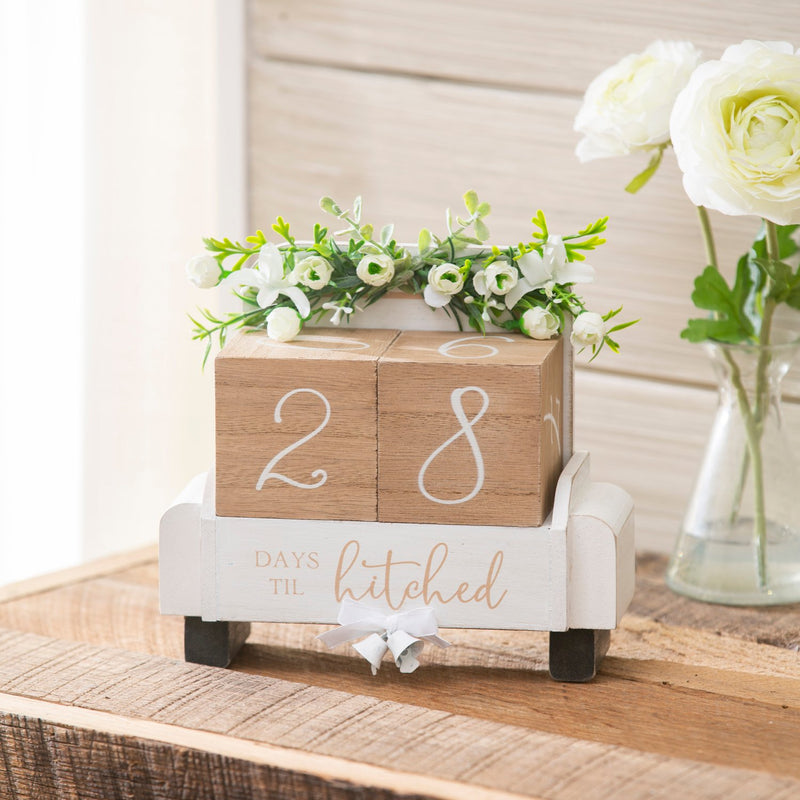 Wood "Days until hitched" Countdown Table Décor,8taw386