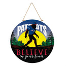 New England Patriots Bigfoot Round Door Décor with Hanging Rope, 18x18