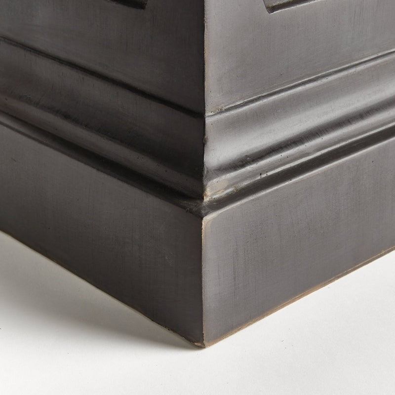 NAPA Home & Garden, FIBRECLAY Decorative Planters and Pedestals Collection